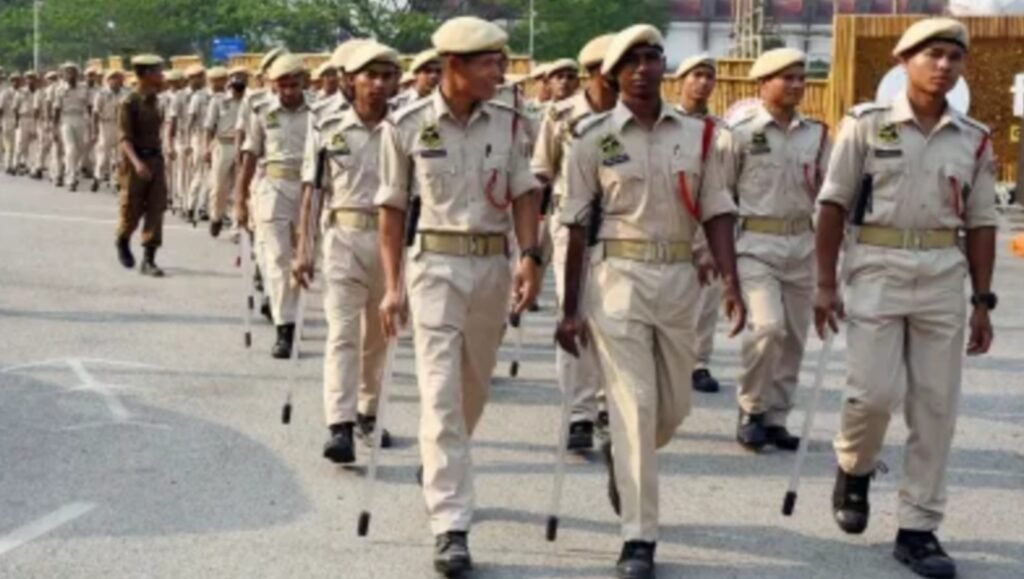 UP Police Constable Bharti : पुलिस विभाग में नौकरी करने का मौका तुरंत करें आवेदन