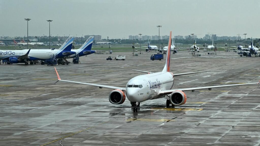 AAI RECRUITMENT : एयरपोर्ट पर नौकरी करने का मौका, करें आवेदन